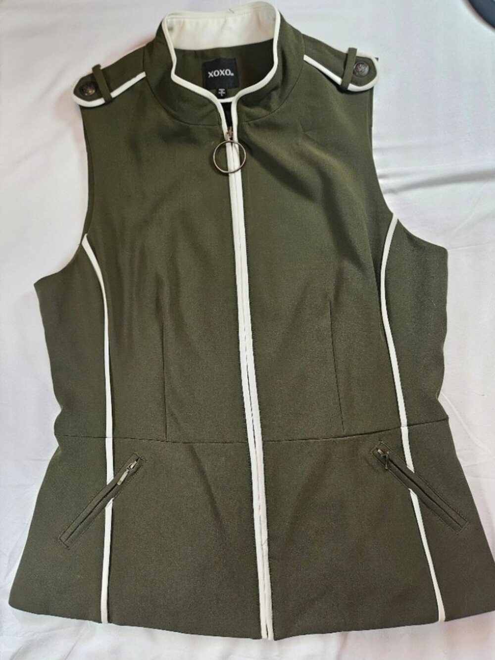 XOXO Womens Olive Green Zip Down Vest With Embroidered Rose On Back Size Large